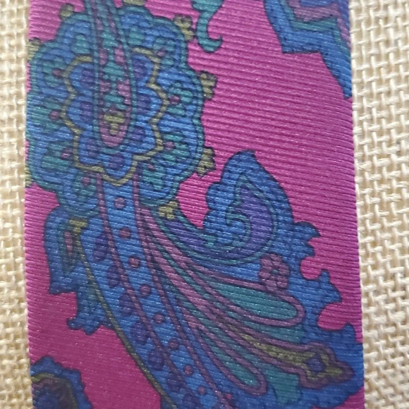 Burberry silk tie blue burgandy paisley - Picture 6 of 7